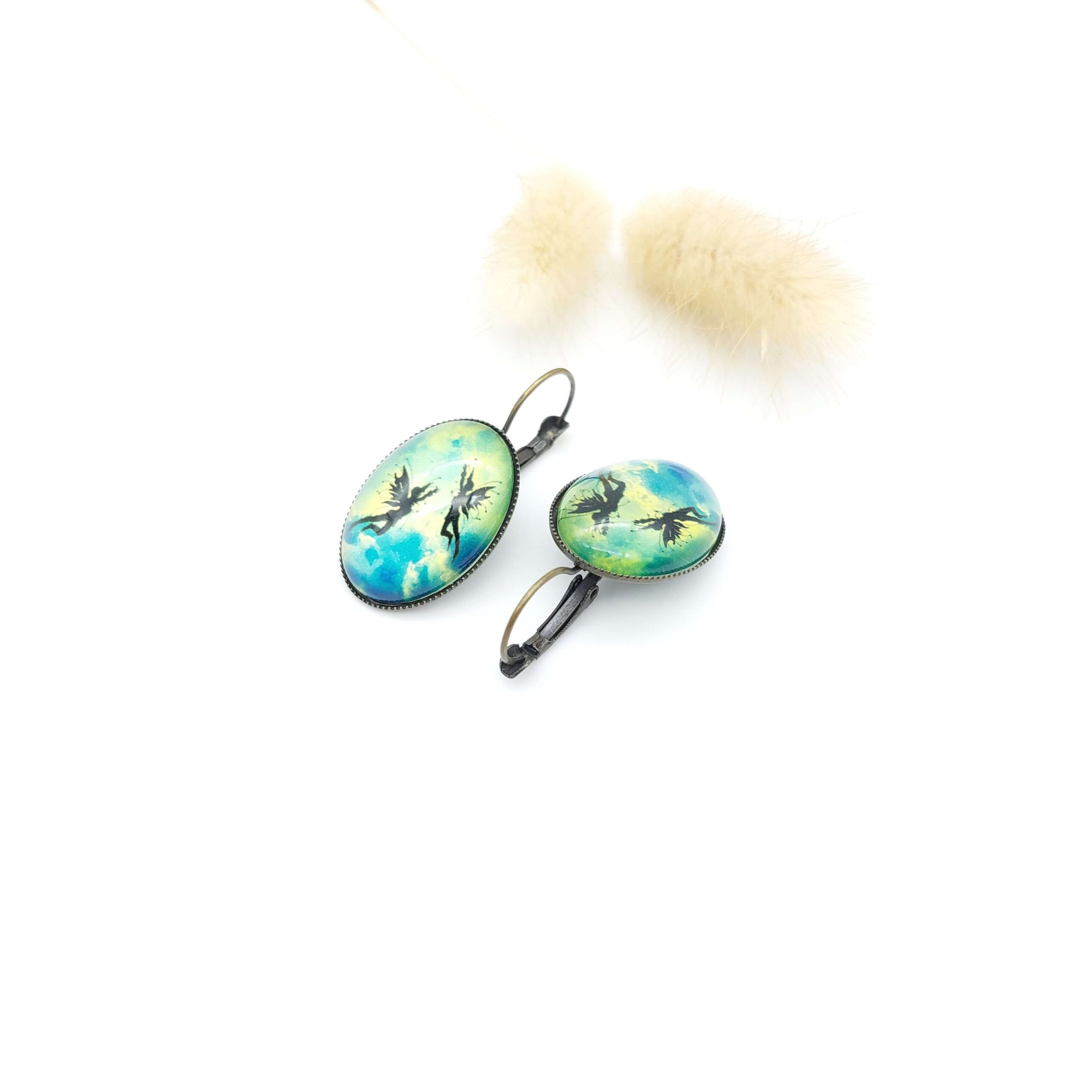 Boucles Oreilles Dormeuses Ovales Cabochon Bronze Fees Anges Ciel1 Boucles Oreilles Dormeuses Ovales Cabochon Bronze Fees Anges Ciel1