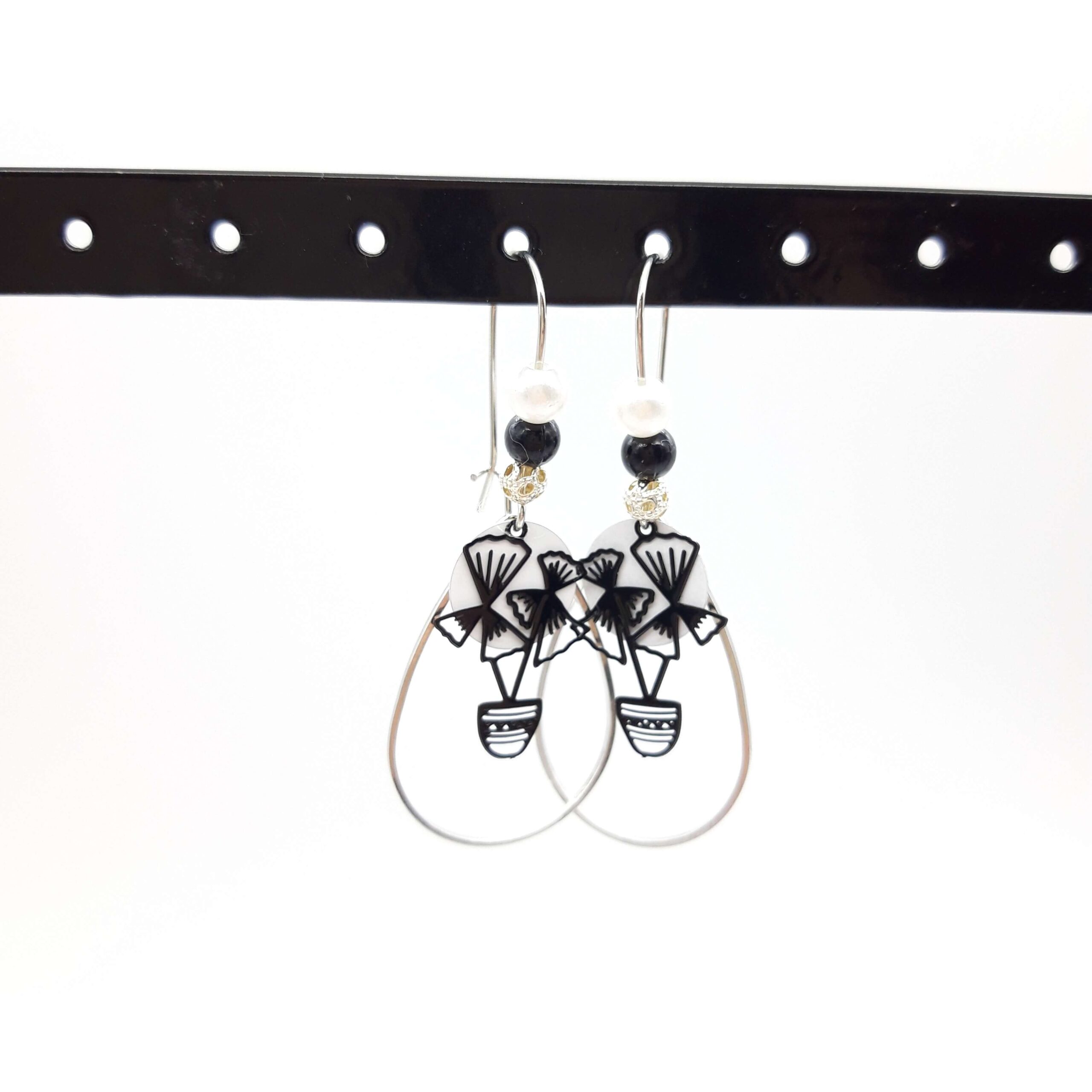 Boucles Oreilles Geometriques Breloques Fantaisie Argentees Goutte Pot De Fleurs2 Boucles Oreilles Geometriques Breloques Fantaisie Argentees Goutte Pot De Fleurs2