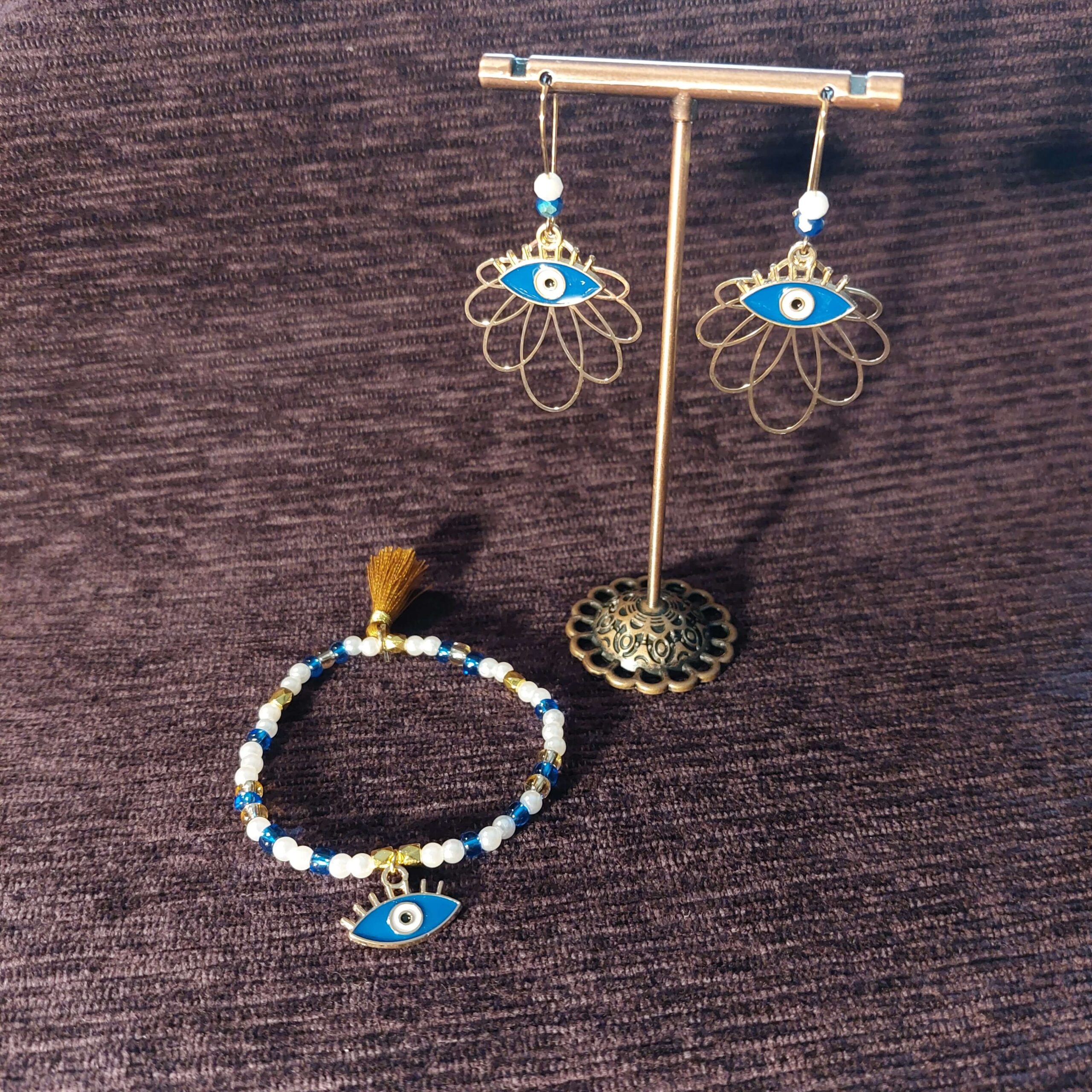 Parure Bijoux Breloques Boucles Oreilles Pendantes Bracelet Perles Bleue Dore Nacre Oeil Bleu Grec1 Parure Bijoux Breloques Boucles Oreilles Pendantes Bracelet Perles Bleue Dore Nacre Oeil Bleu Grec1